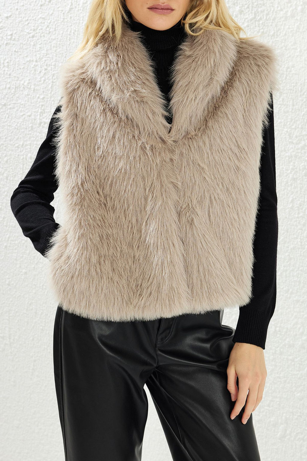 Trendyolmilla Vizon Regular Kal?p Kurk Yelek TWOAW25YE00108  фото 3