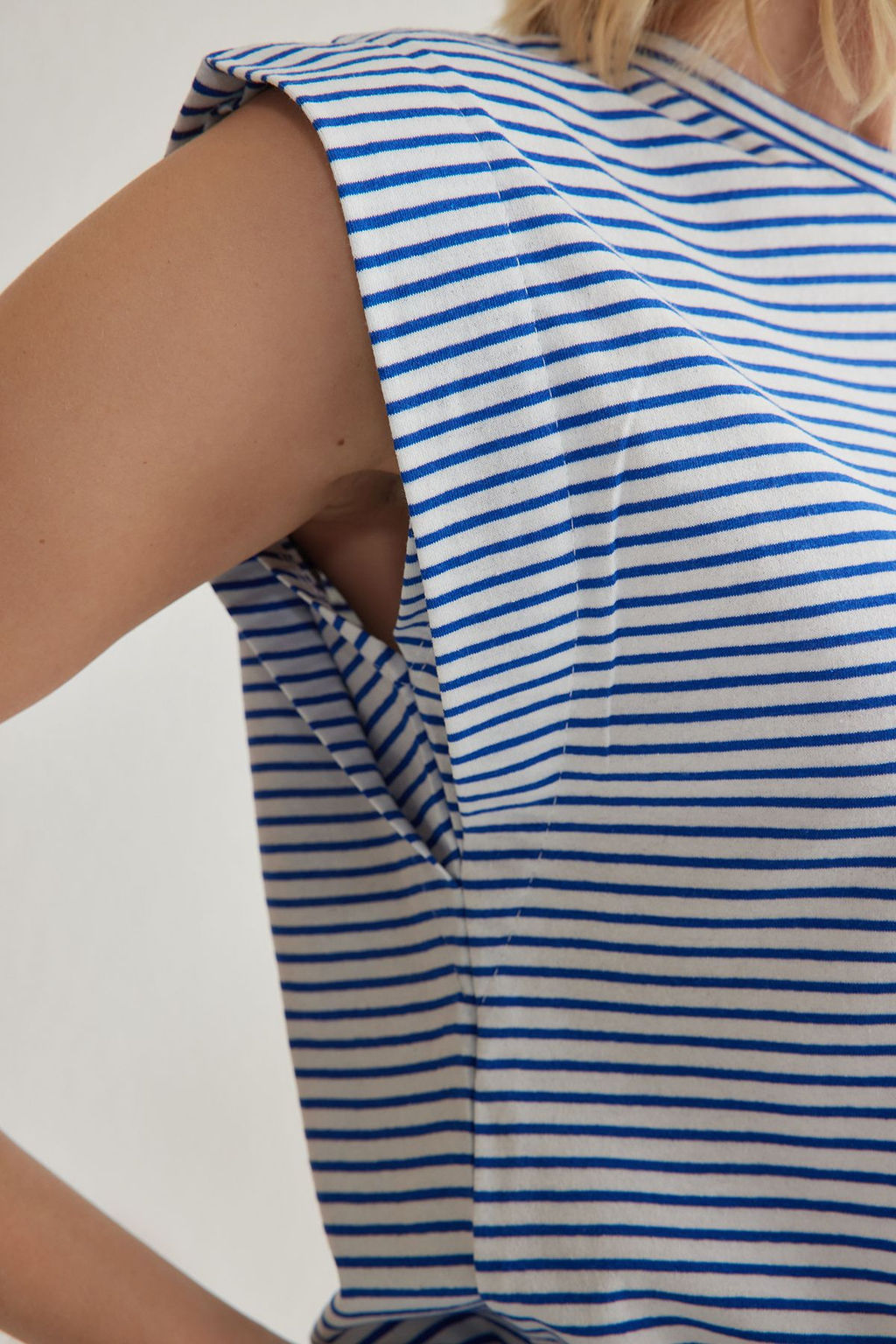 TRENDYOLMILLA Siyah %100 Pamuk Vatka Gorunumlu Basic Bisiklet Yaka Orme T-Shirt TWOSS20TS0021  фото 34