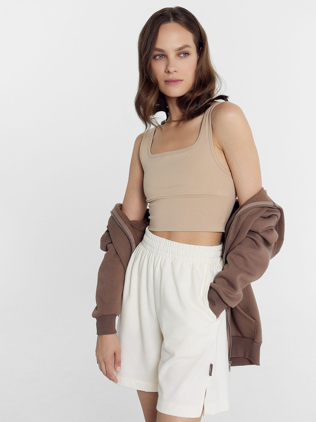 Топ женский в бежевом цвете бежевый 302756-1