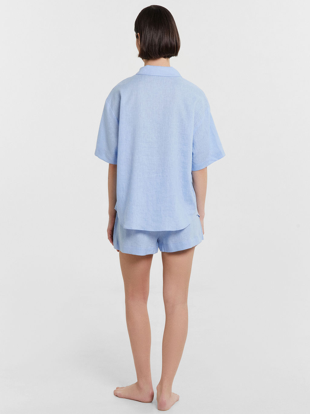 КОМПЛЕКТ ЖЕНСКИЙ (ЖАКЕТ, ШОРТЫ)