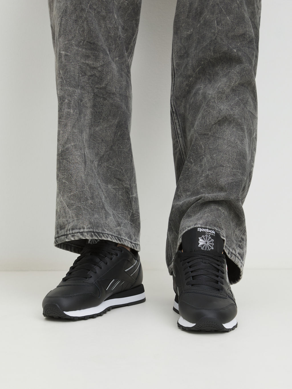 Кроссовки REEBOK CLASSIC LEATHER Артикул 4123665, черный