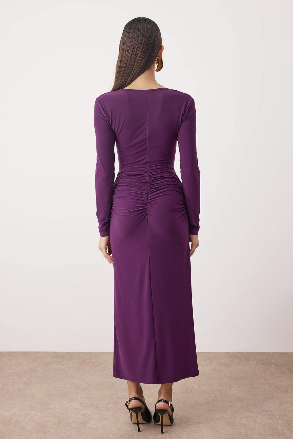 Murdum Vucuda Oturan Maxi Astarl? Kokteyl Elbise TPRAW26EL00019 - Trendyolmilla фото 4