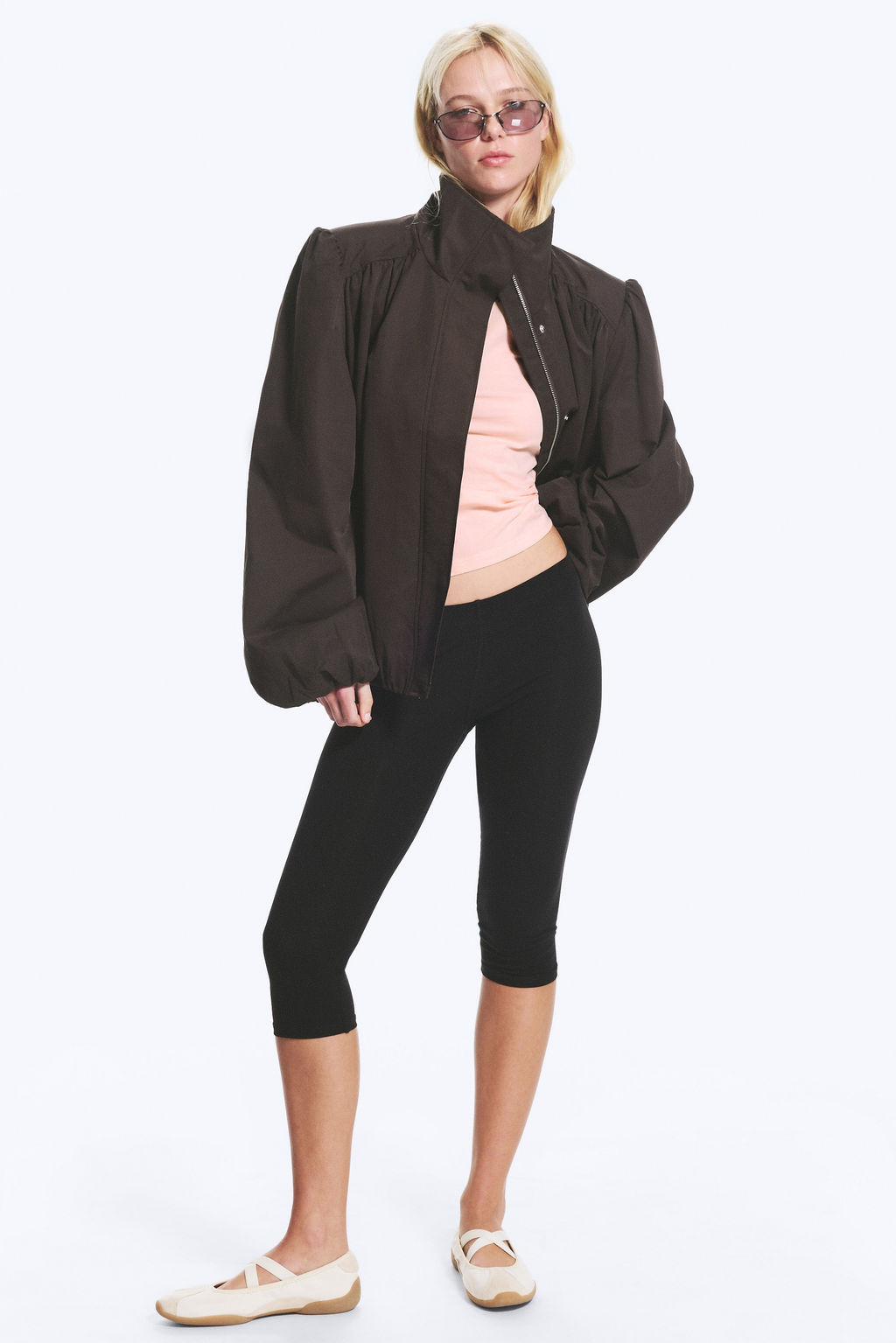 Chaqueta oversize de ch?ndal con cuello funnel - H&m фото 4
