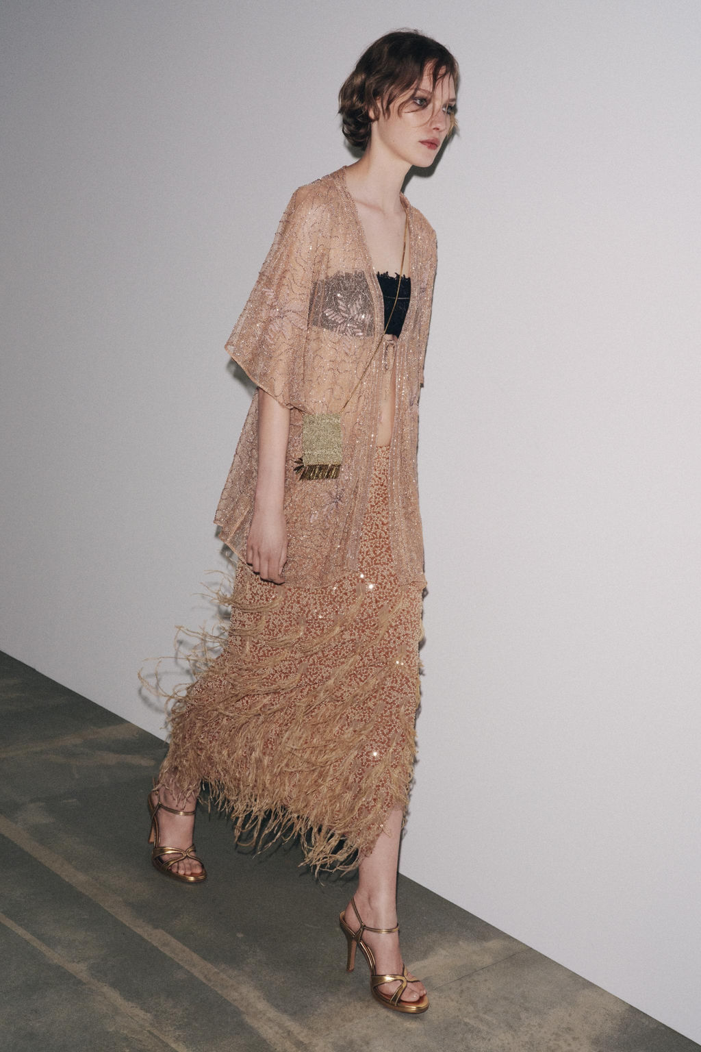 SEQUINNED FEATHER SKIRT - Zara фото 4