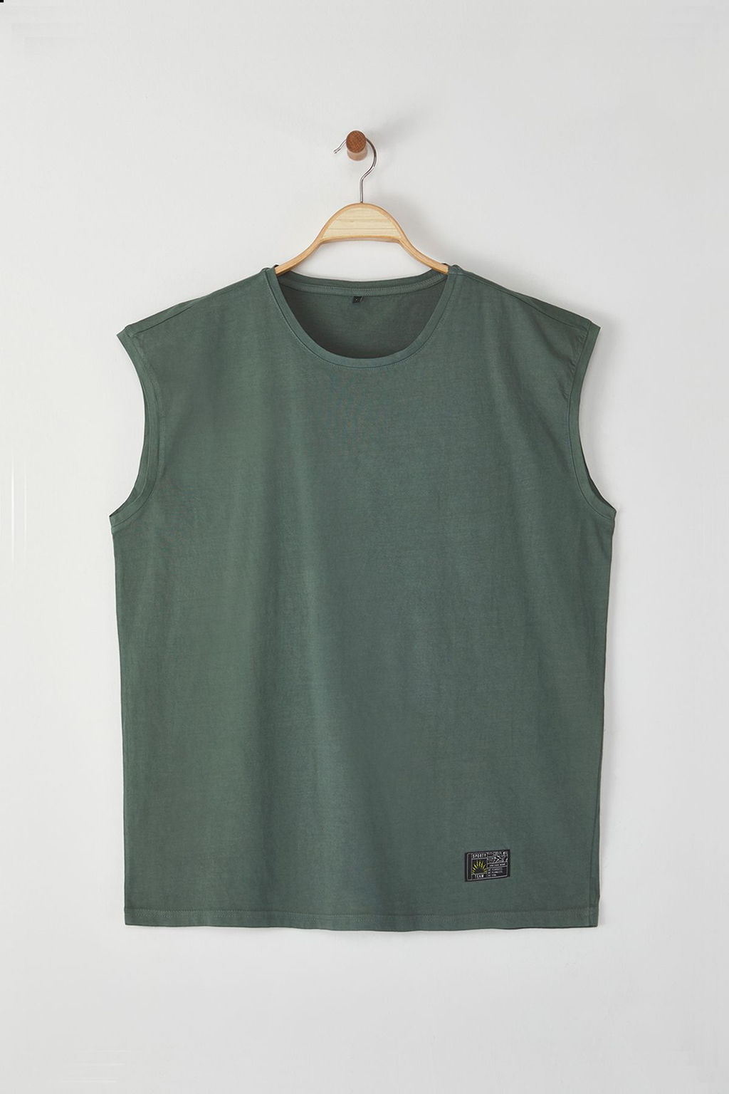 Yesil Oversize/Genis Kesim Eskitme/Soluk Efekt Etiket Detayl? T-Shirt/Atlet TMNSS25AL00001 - Trendyolmilla фото 2