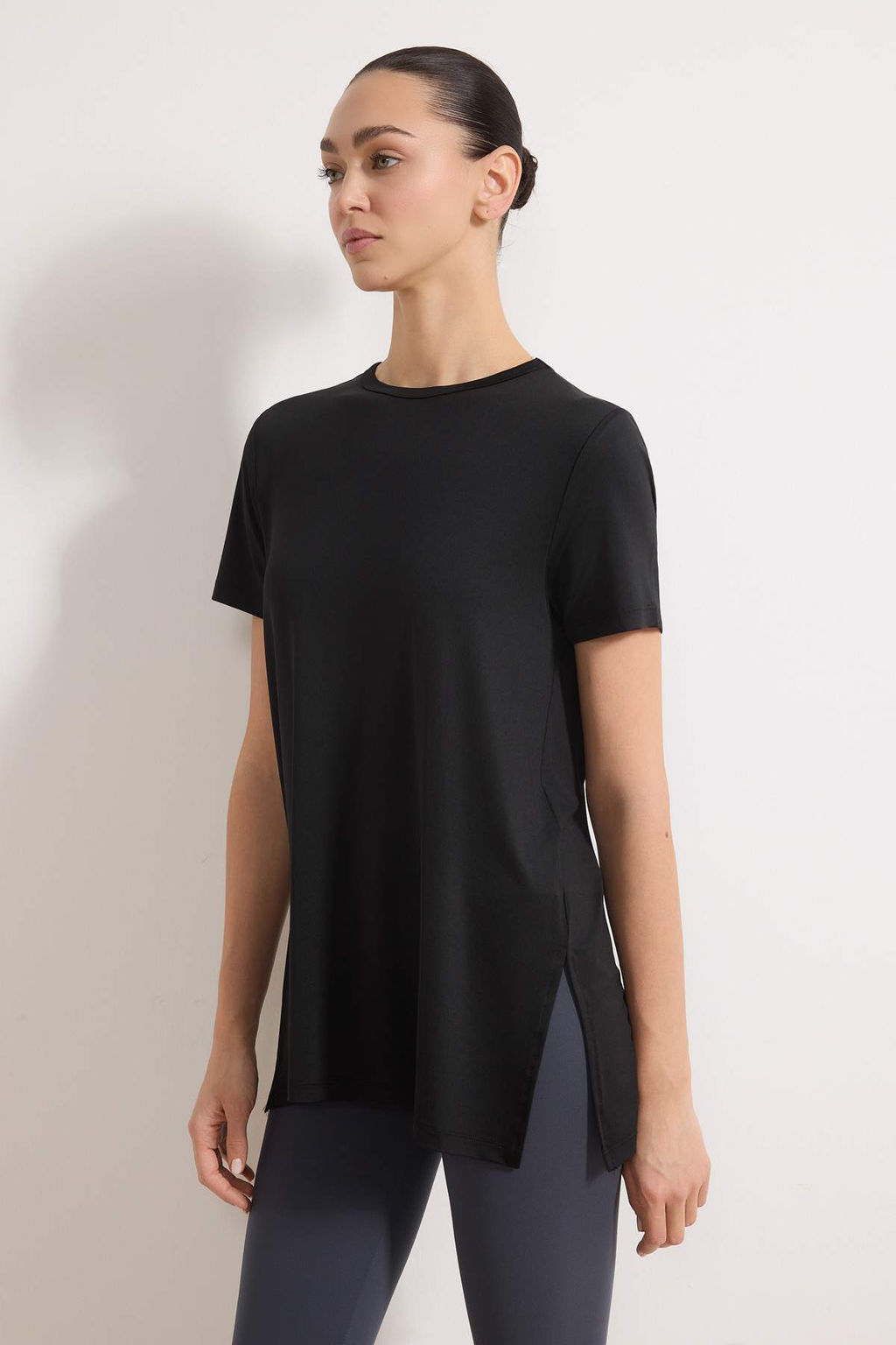 Siyah Micro Kumas Y?rtmac Detayl? Orme Spor T-Shirt THMSS26TS00002