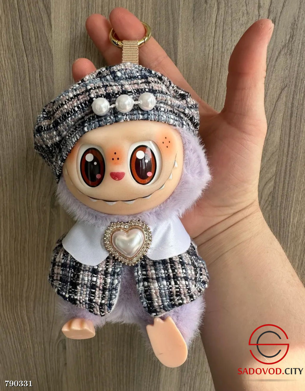 Плюшевая мягкая игрушка Лабубу в одежде