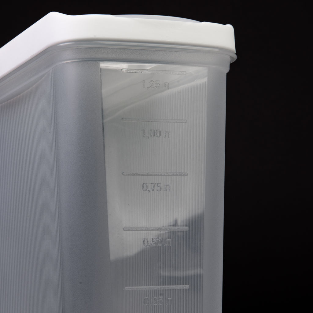 Цена за 2 шт. Емкость для сыпучих продуктов "Лайн" 1,5л (белый) М9003