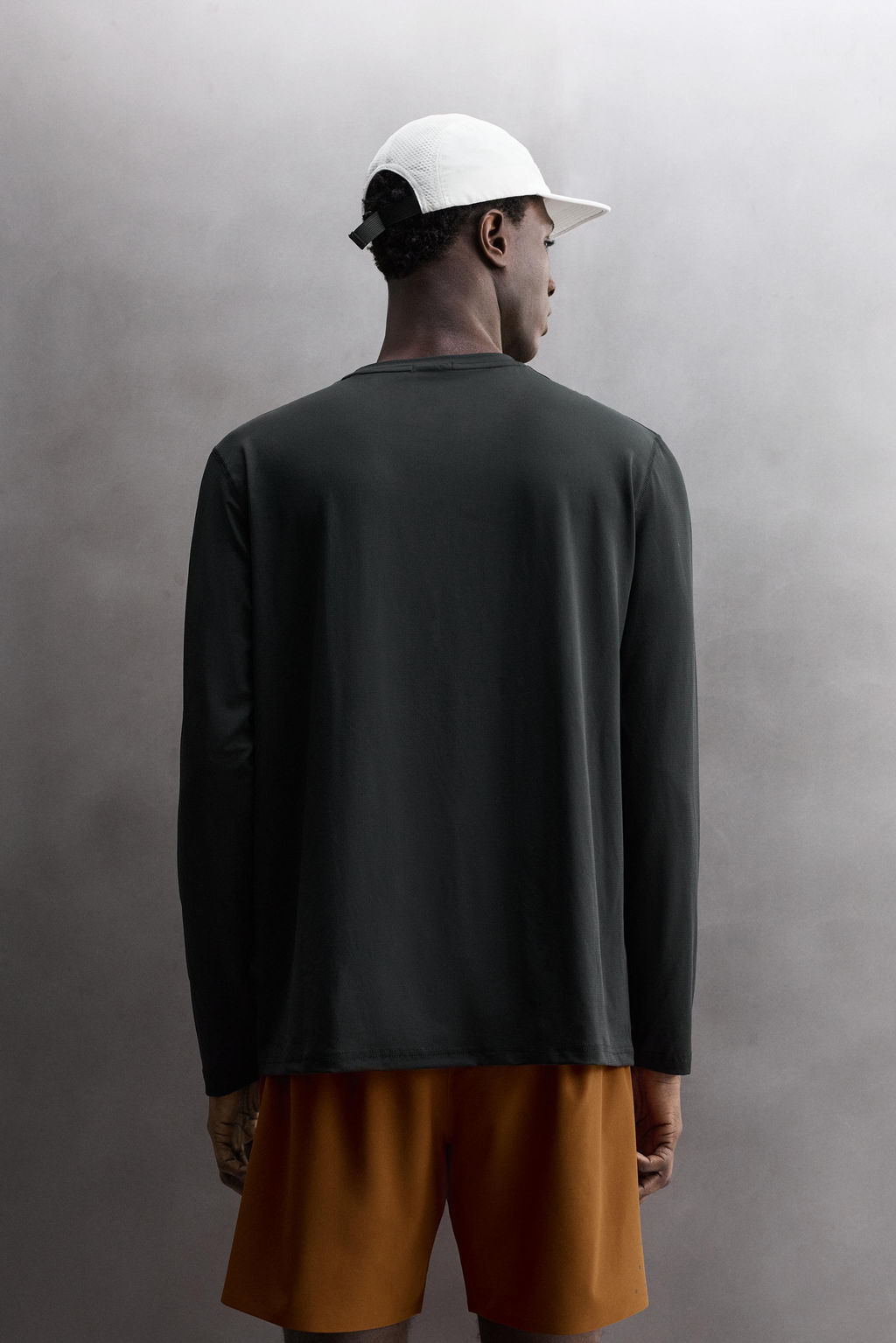 CAMISETA T?CNICA B?SICA MANGA LARGA / Negro - Zara фото 3