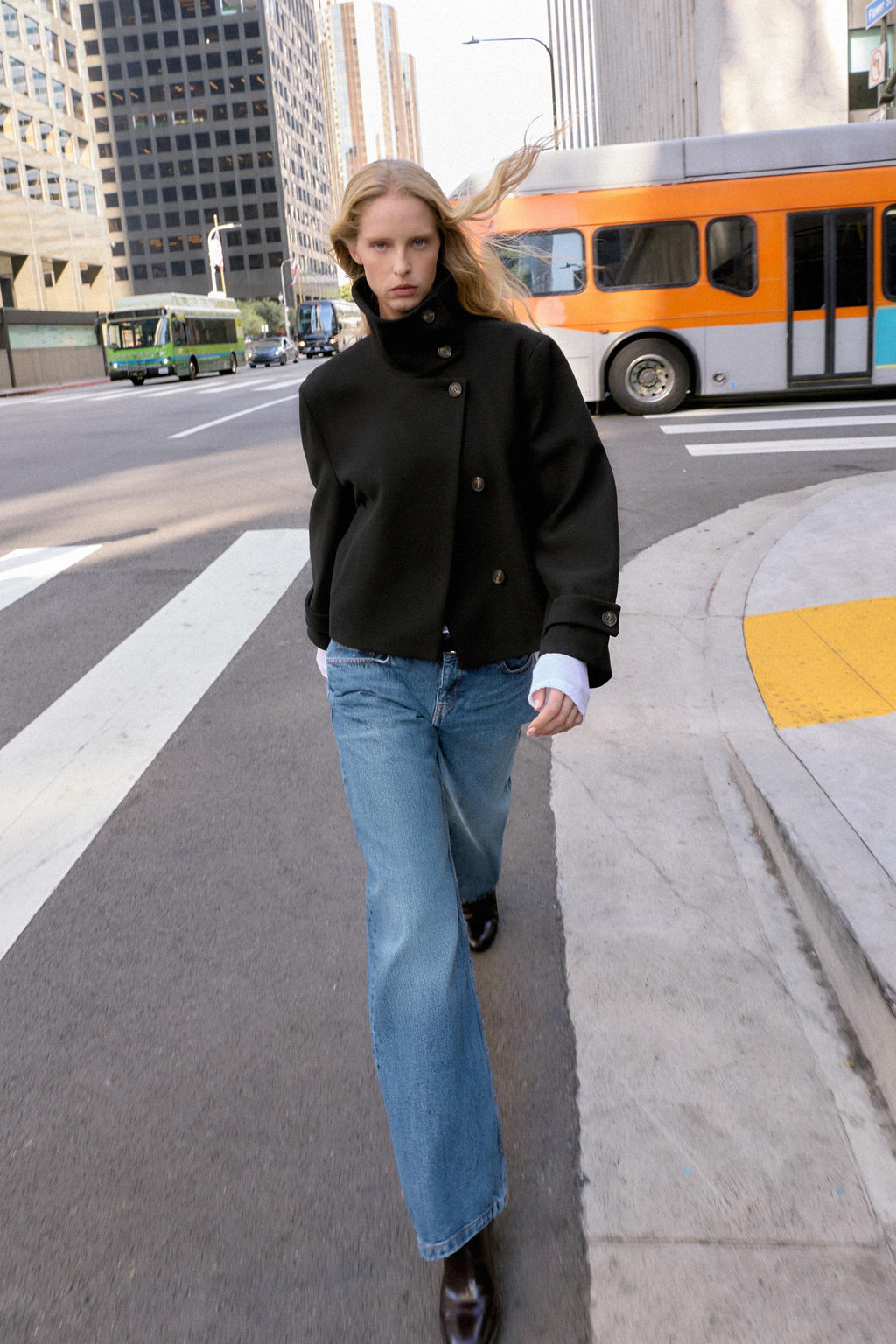 SHORT COAT WITH HIGH COLLAR - Zara фото 11