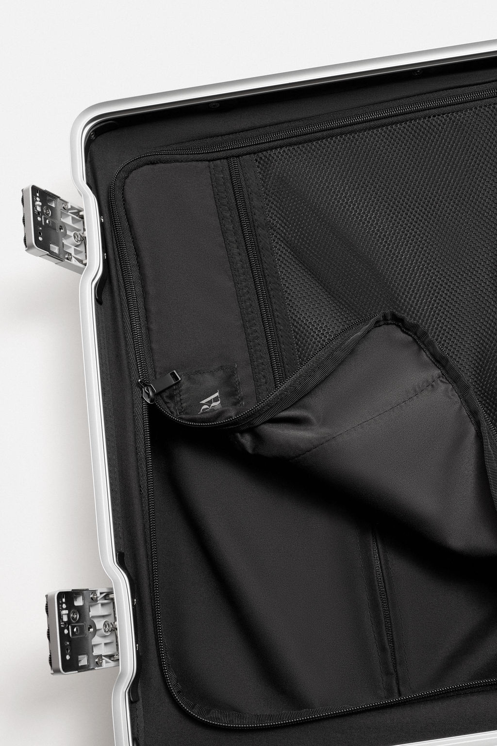 TRAVEL SUITCASE - Zara фото 9