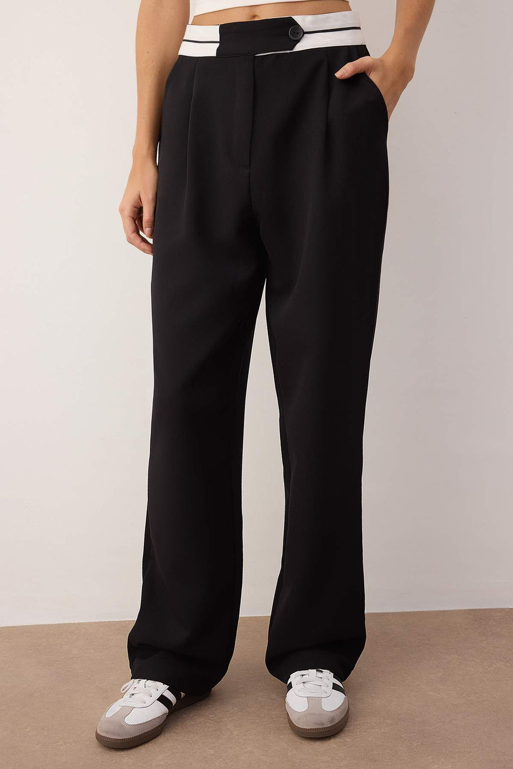 TRENDYOLMILLA Siyah Wide Leg/Genis Paca Dokuma Bel Detayl? Kumas Pantolon TWOAW24PL00037 фото 4