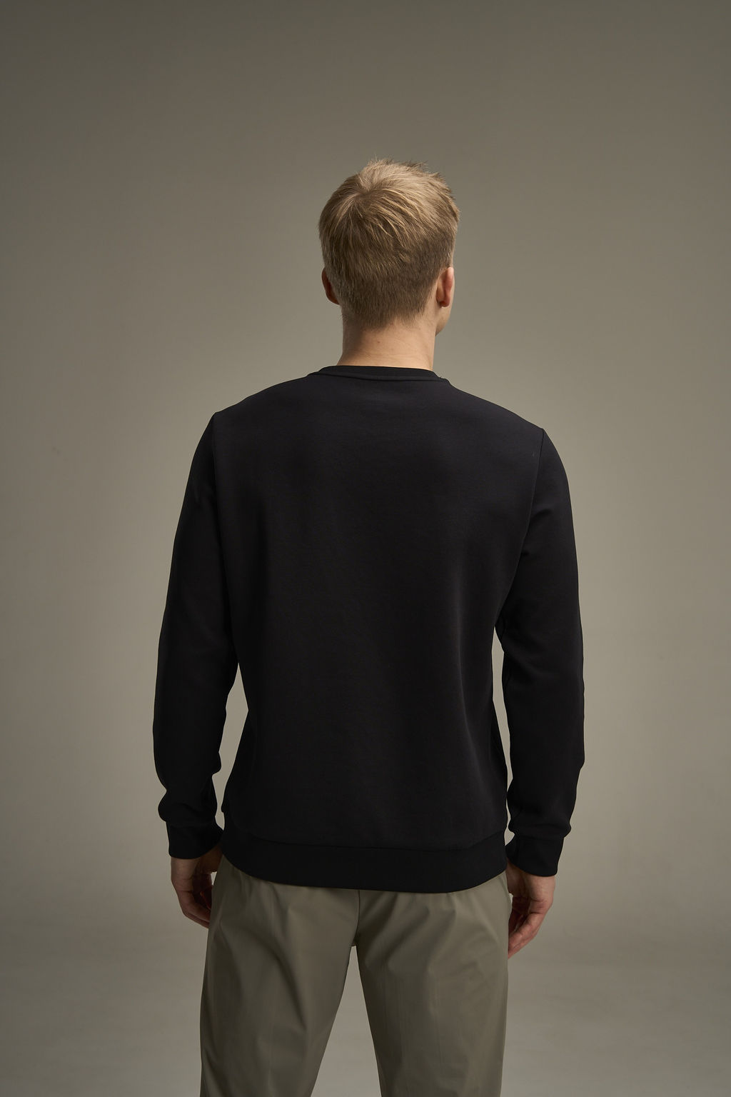 Свитшот Черный - Anta фото 3