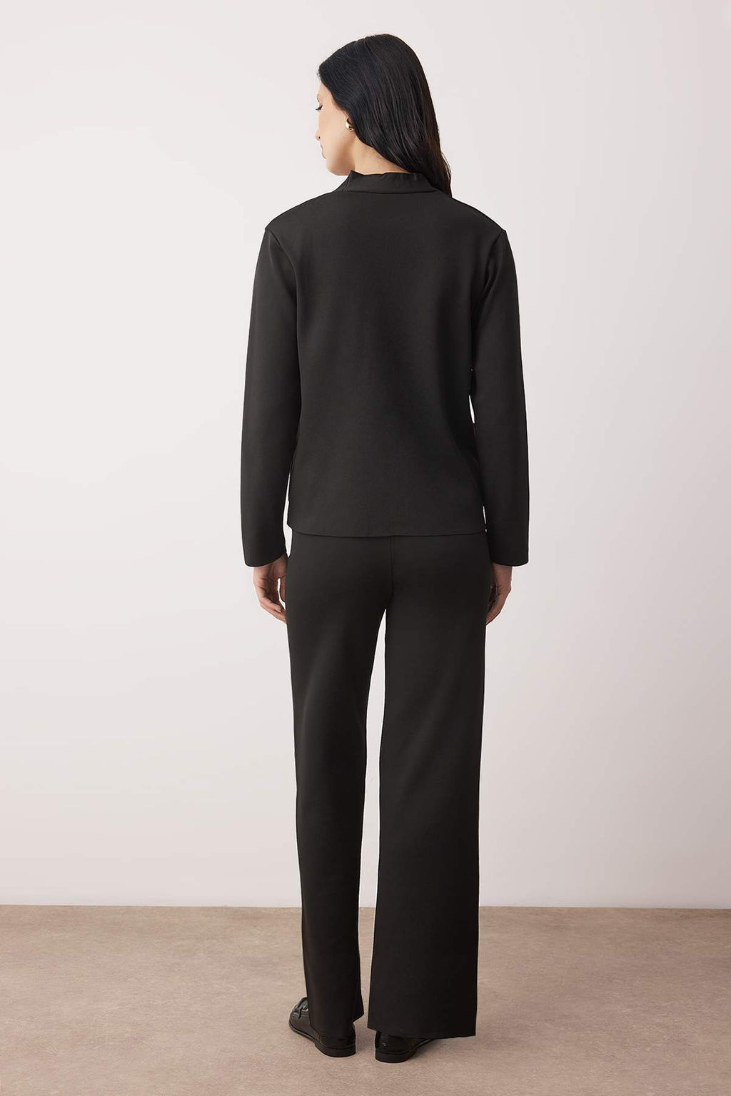 Lacivert V Yaka Dugme Detayl? H?rka-Pantolon Triko Alt - Ust Tak?m TWOAW26AU00045 - Trendyolmilla фото 8