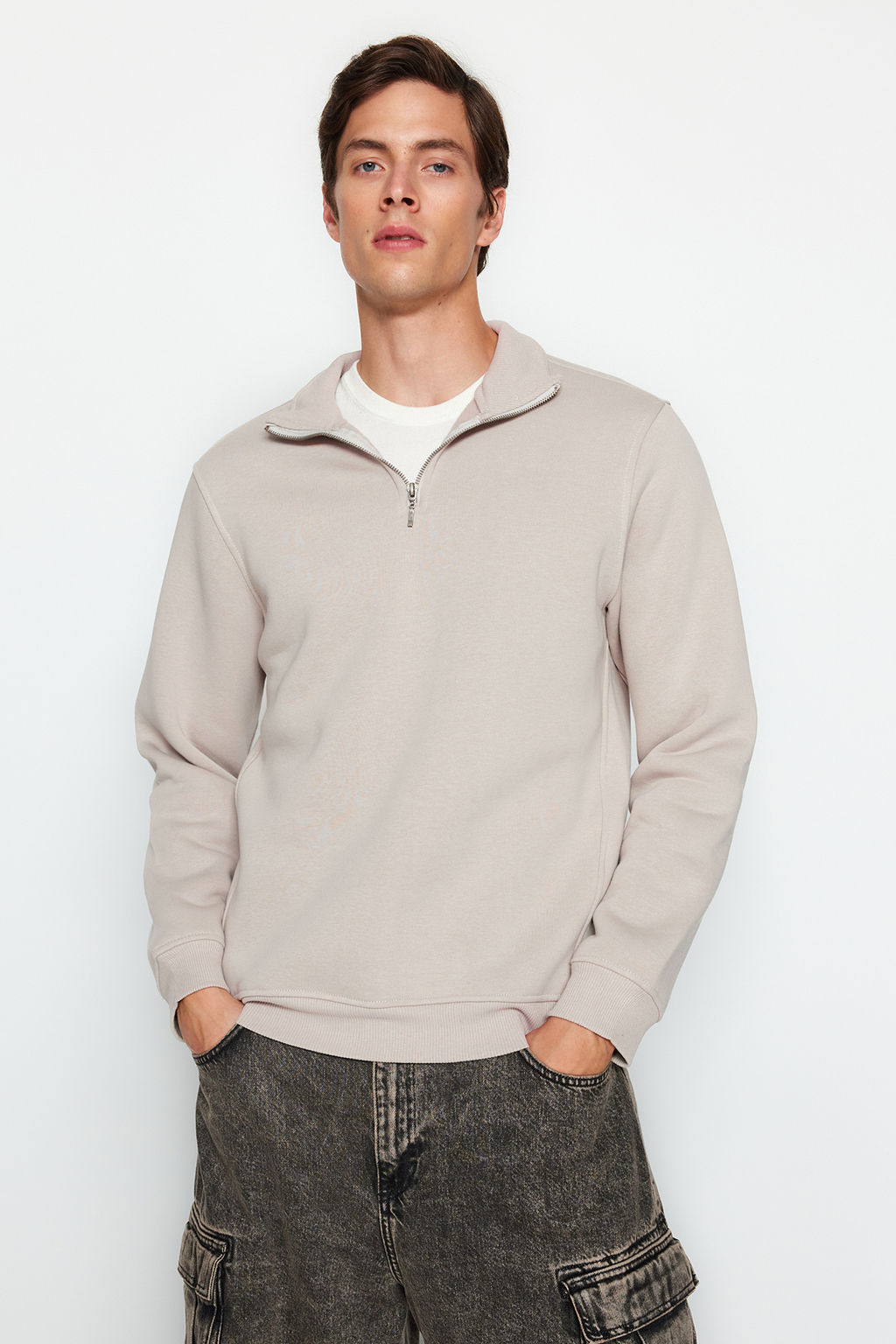 Gri Regular/Normal Kesim Dik Yaka Fermuarl? Pamuklu Basic Ici Polar Sweatshirt TMNAW24SW00041