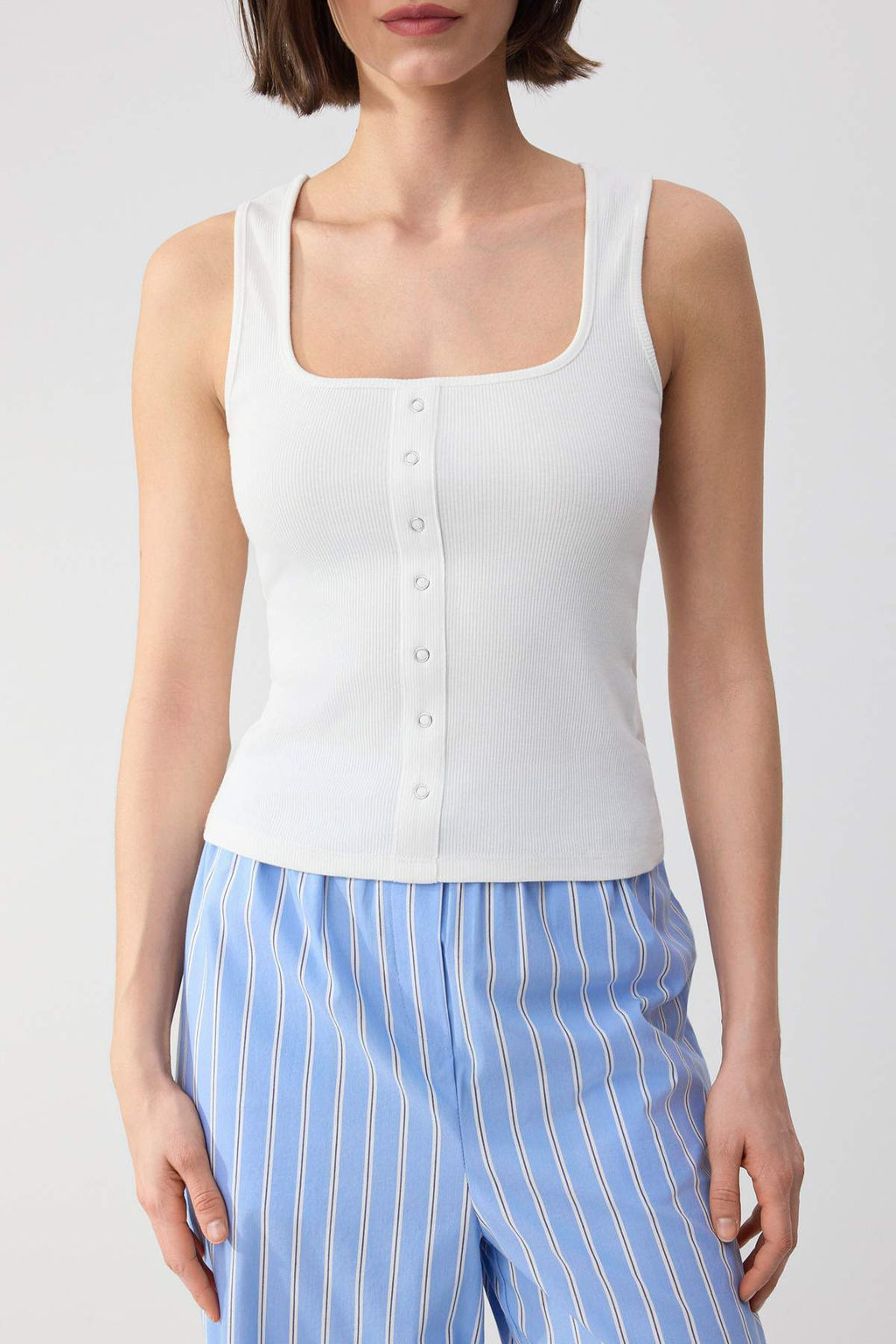 Wardrobe Essentials-Ekru Fitted/Vucuda Oturan Havuz Yaka C?tc?tl? Esnek Orme Bluz TWOSS26BZ00073