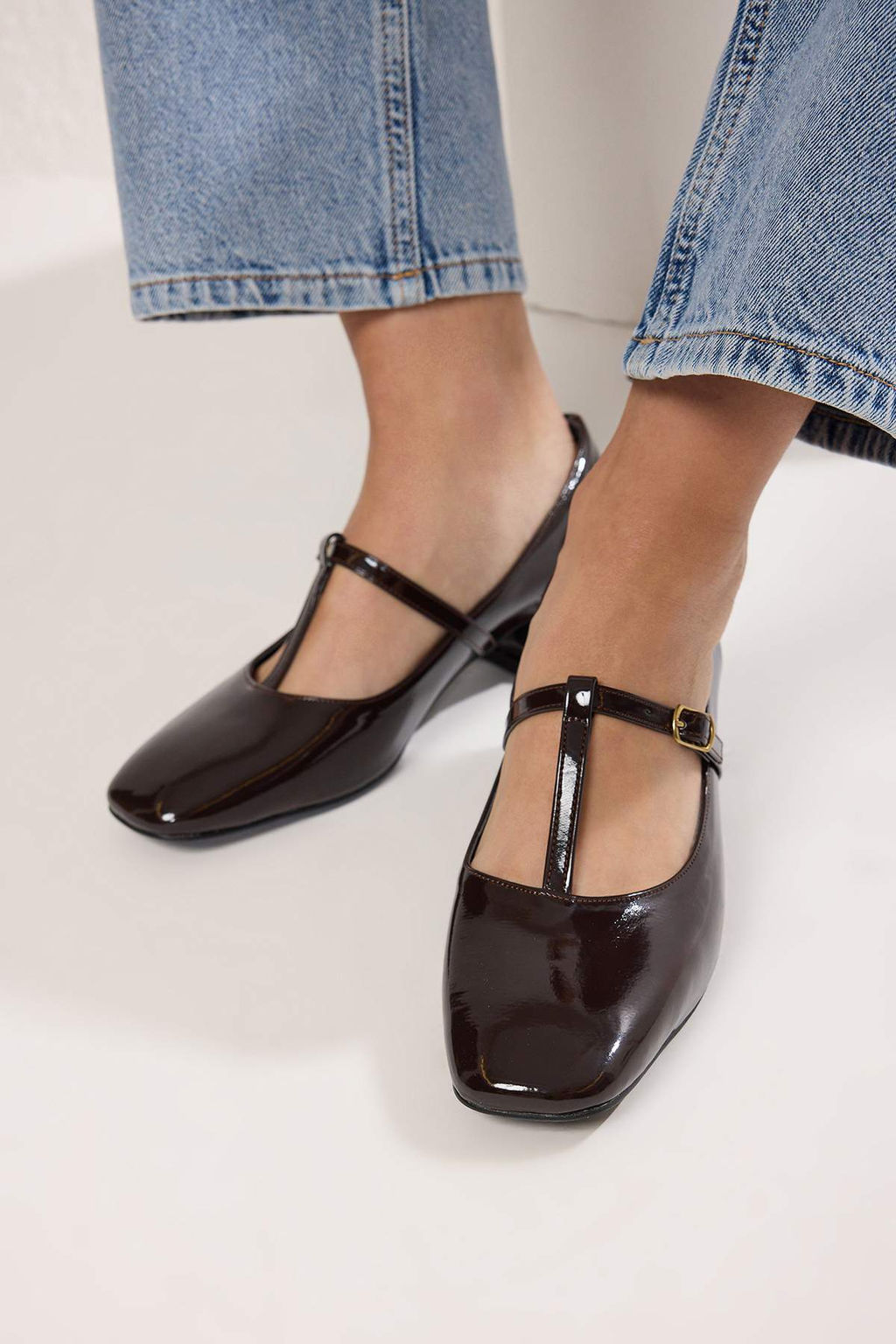 Koyu Kahverengi Toka Detayl? T Bantl? Mary Jane Kad?n Klasik Topuklu Ayakkab? TAKAW25SD00001 - Trendyolmilla фото 2