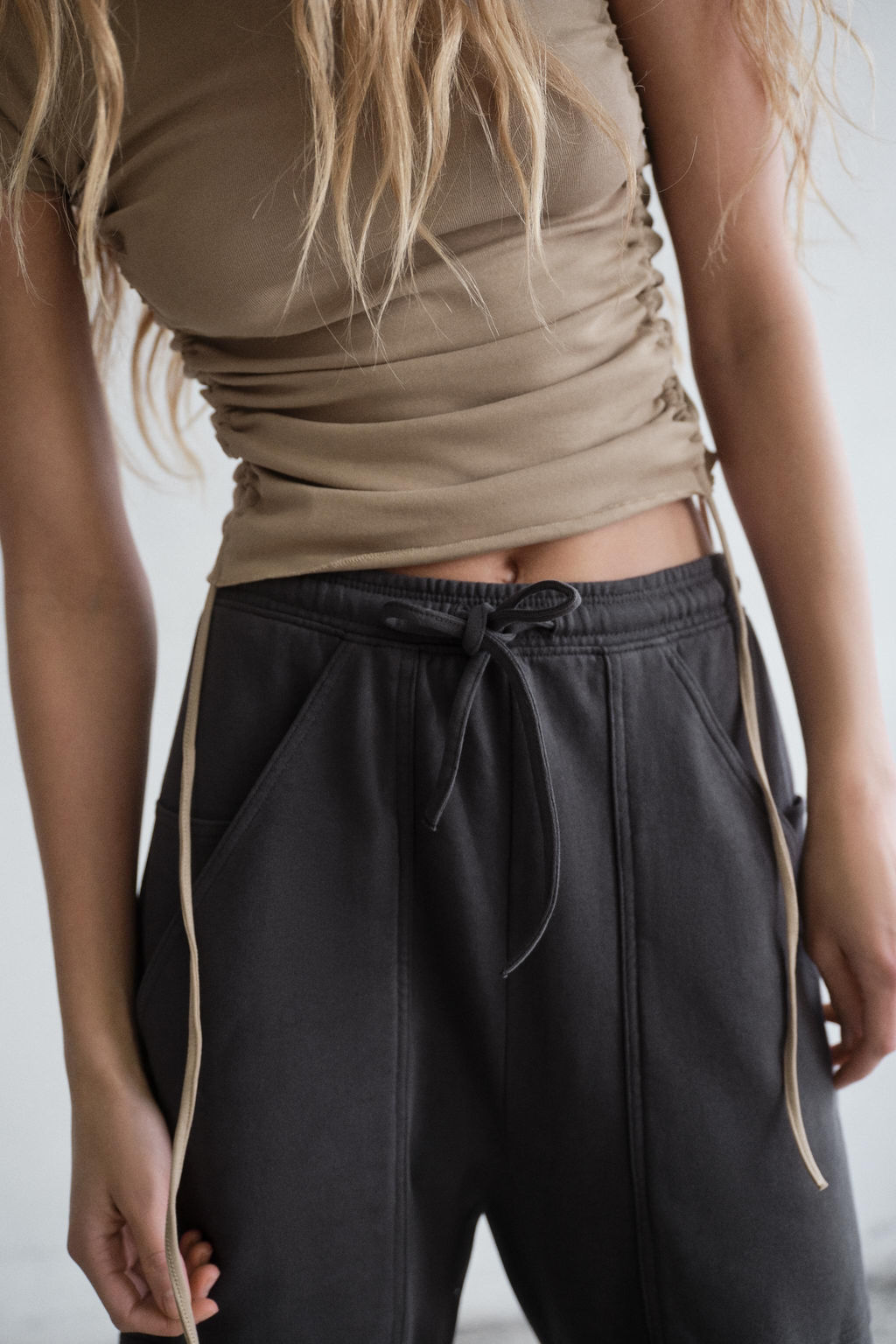 PANTAL?N JOGGER BOLSILLOS / Plomo - Zara фото 4