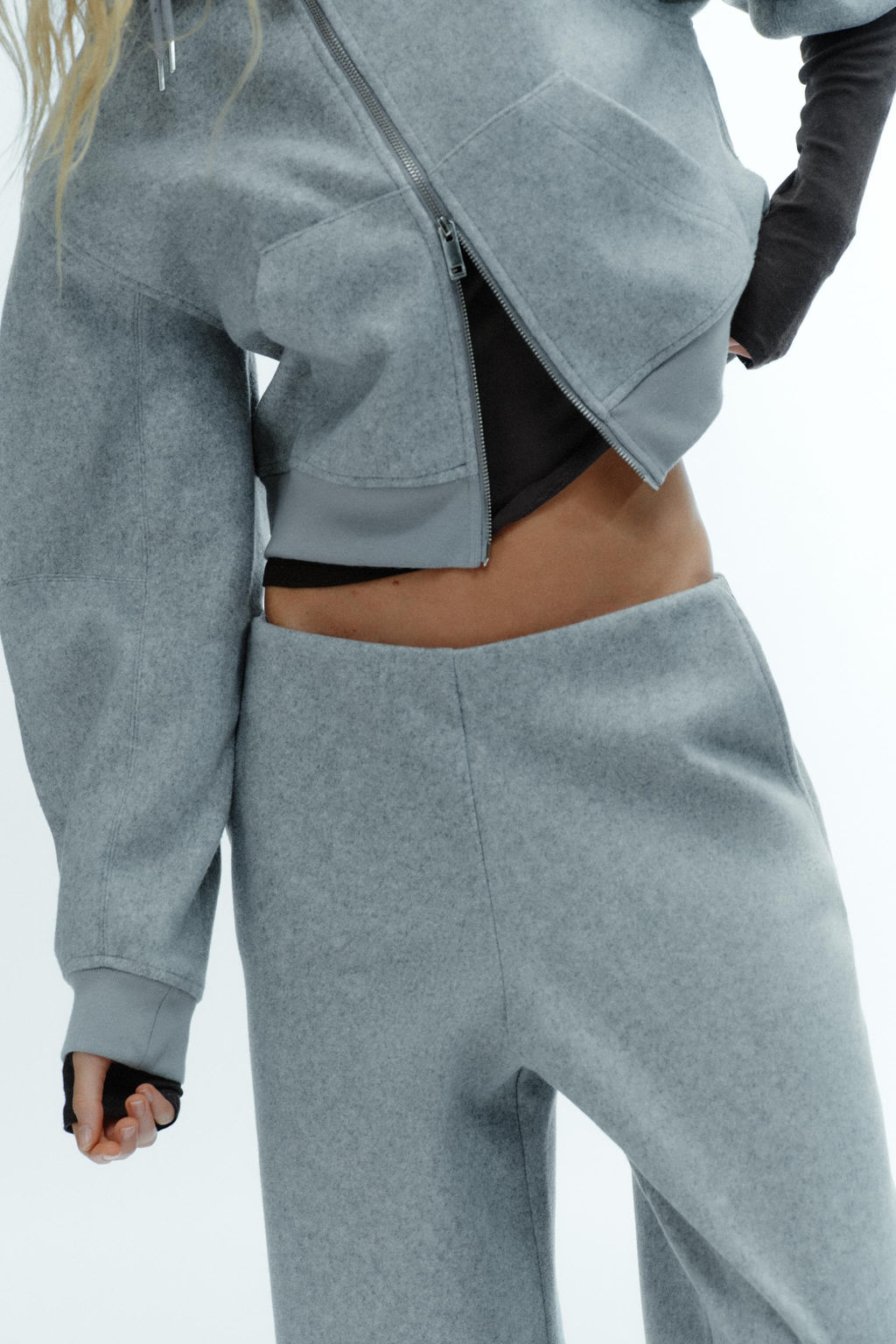 BALLOON SOFT PLEATED TROUSERS