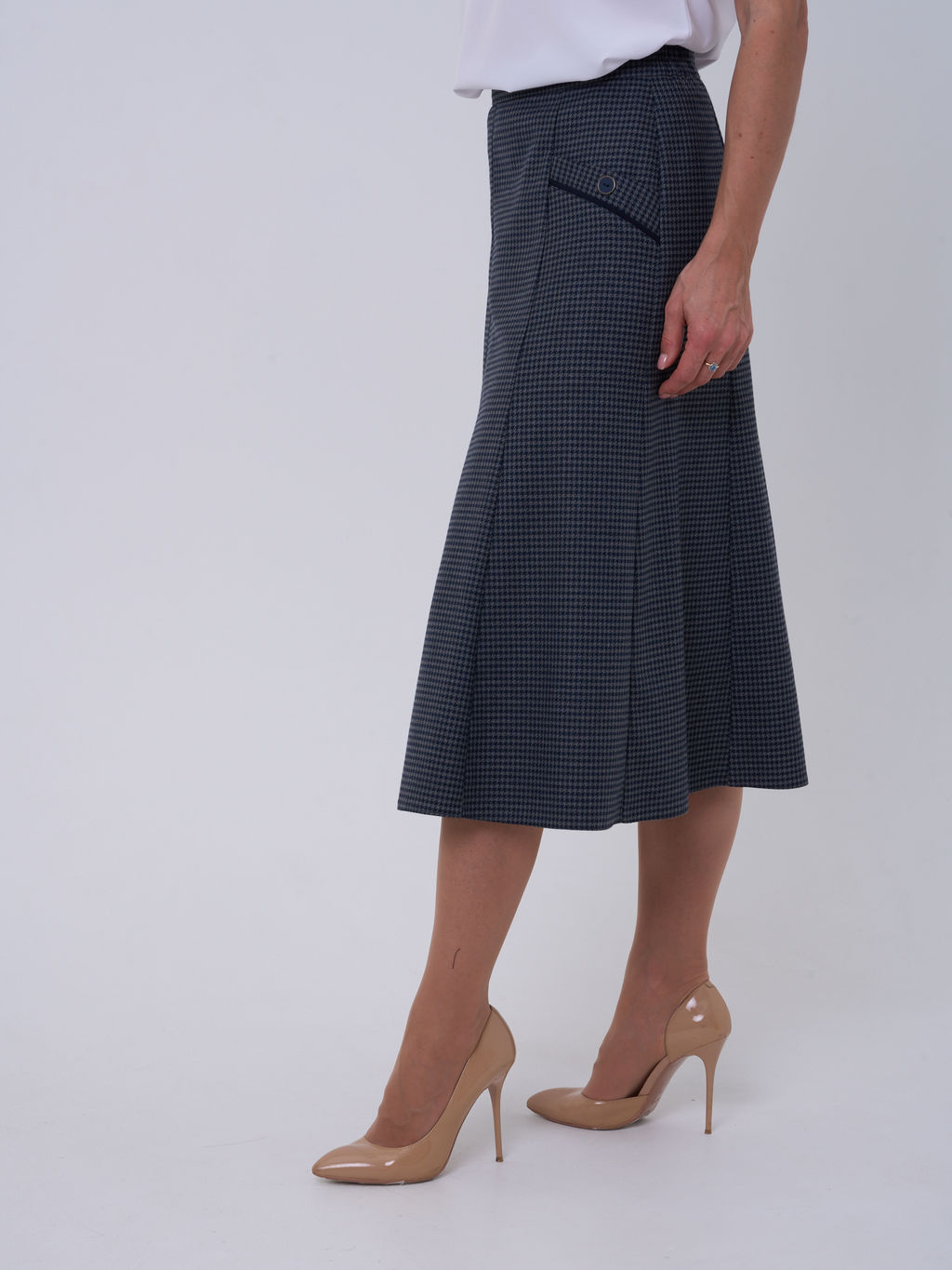 юбка ,расклешенная от колена к низу, на подкладке - Трика фото 5