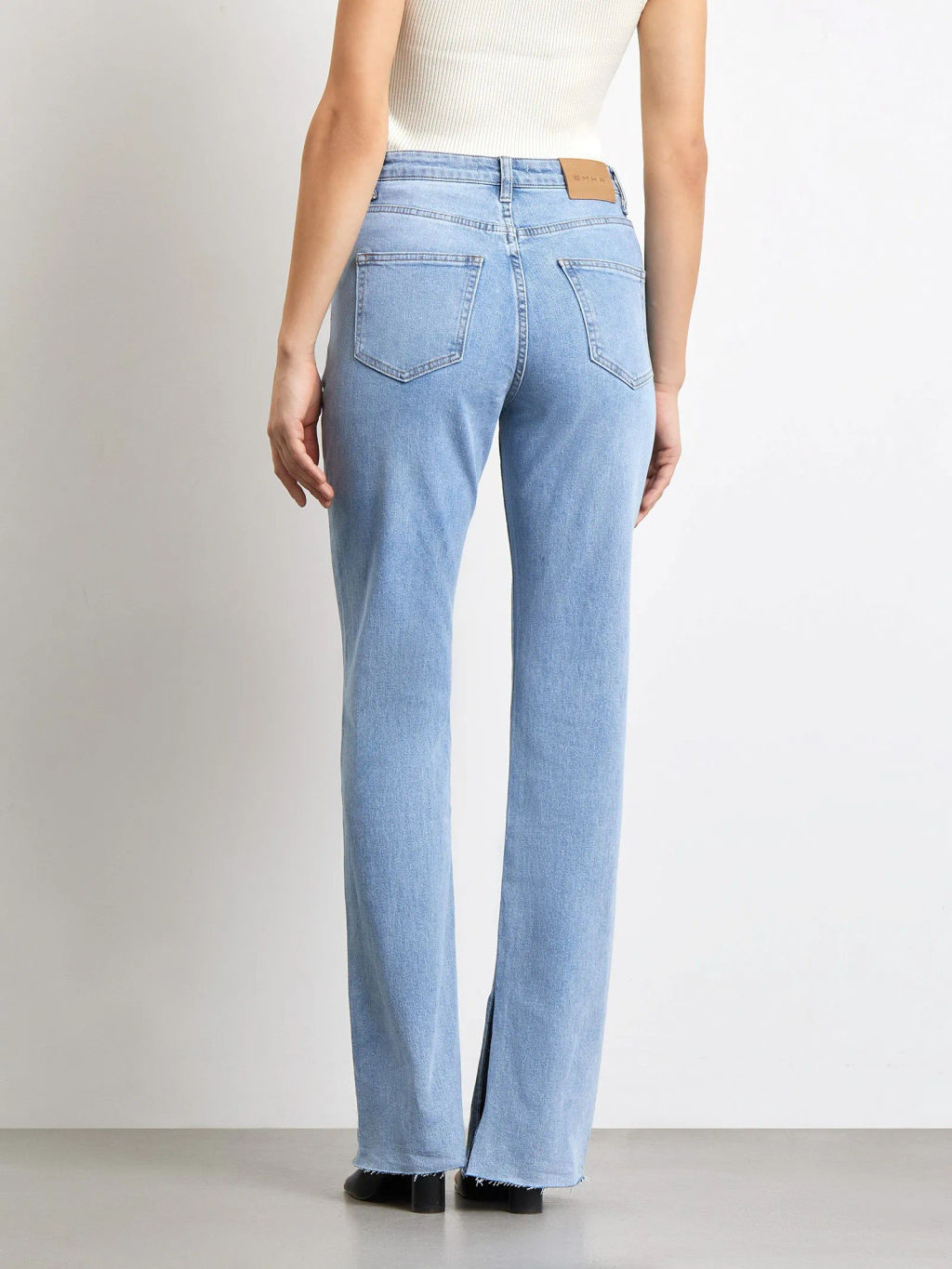 EMKA / Джинсы Flare Leg 262 фото 5