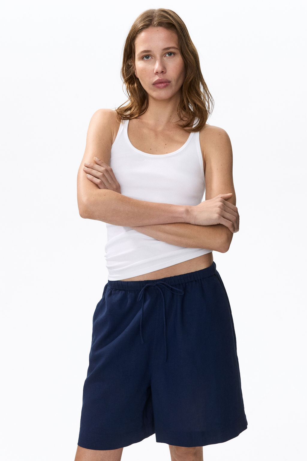 Pantal?n corto en mezcla de lino con cord?n - H&m фото 6
