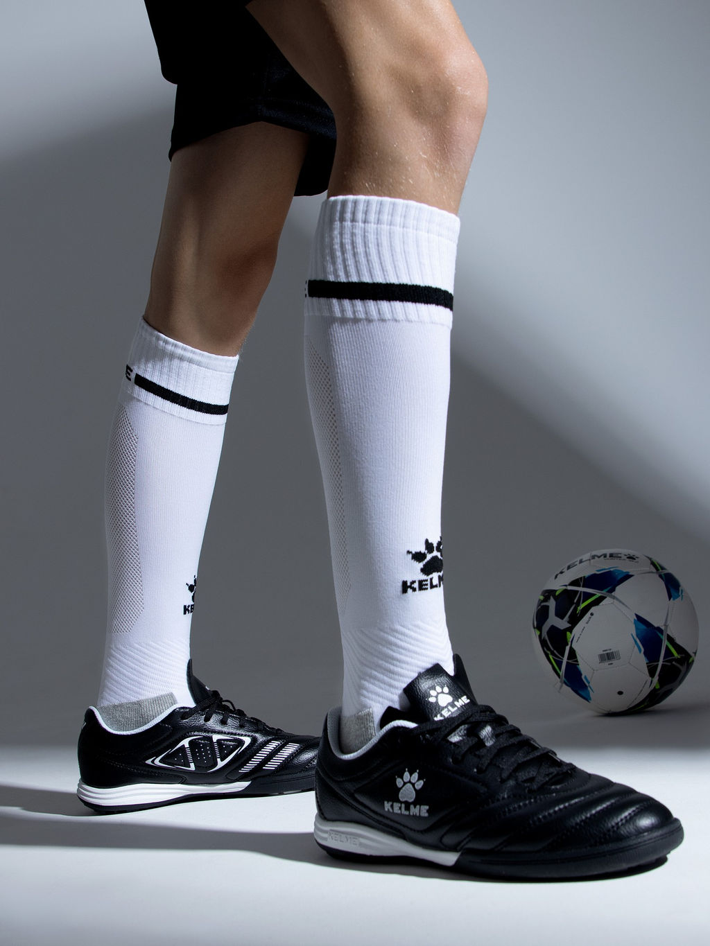 Детские гетры KELME Childrens Football Socks White