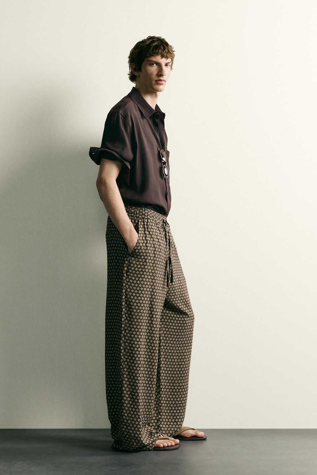 PANTAL?N CINTURA JOGGER ESTAMPADO / Marr?n - Zara фото 4