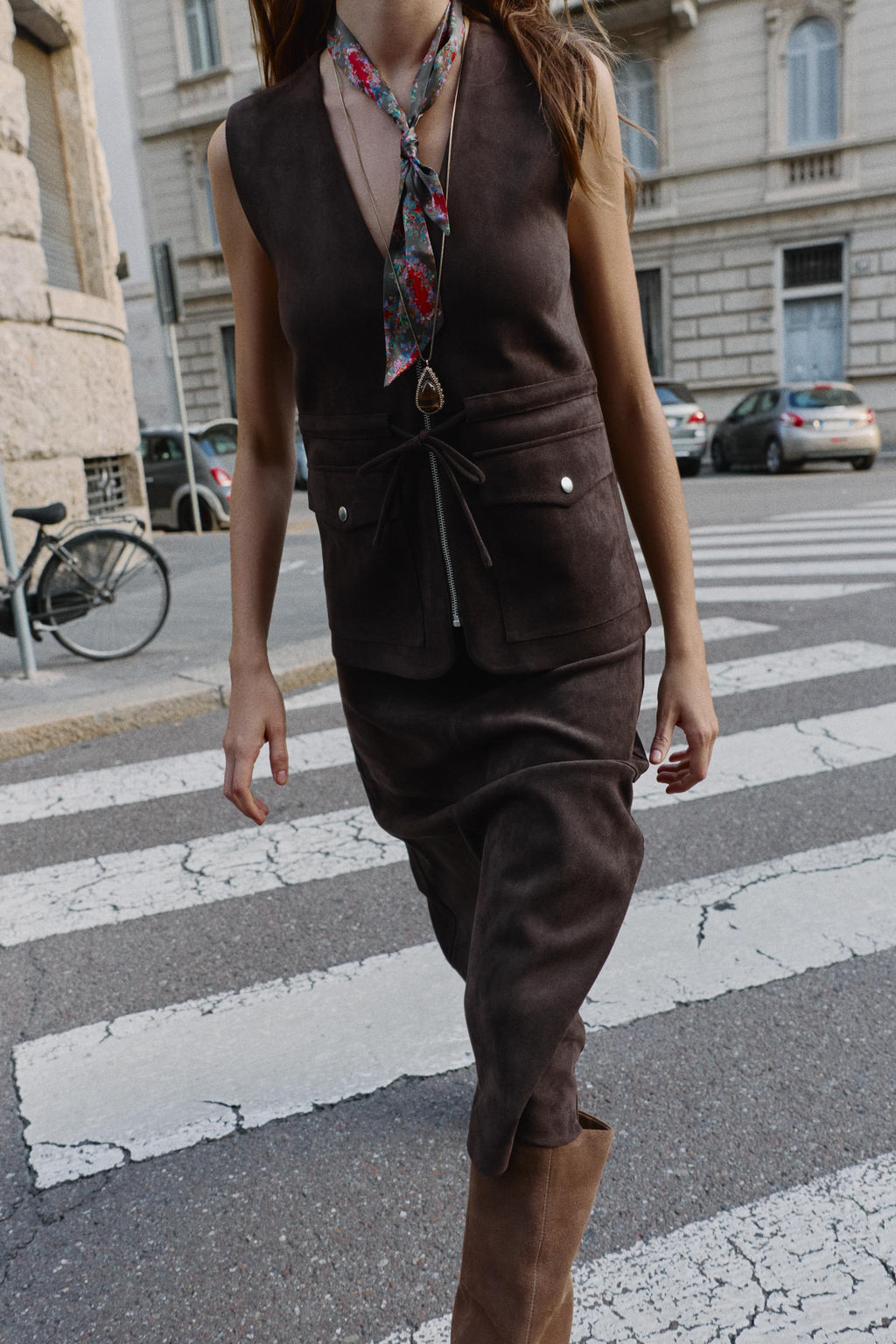 FAUX SUEDE WAISTCOAT WITH POCKETS - Zara фото 4