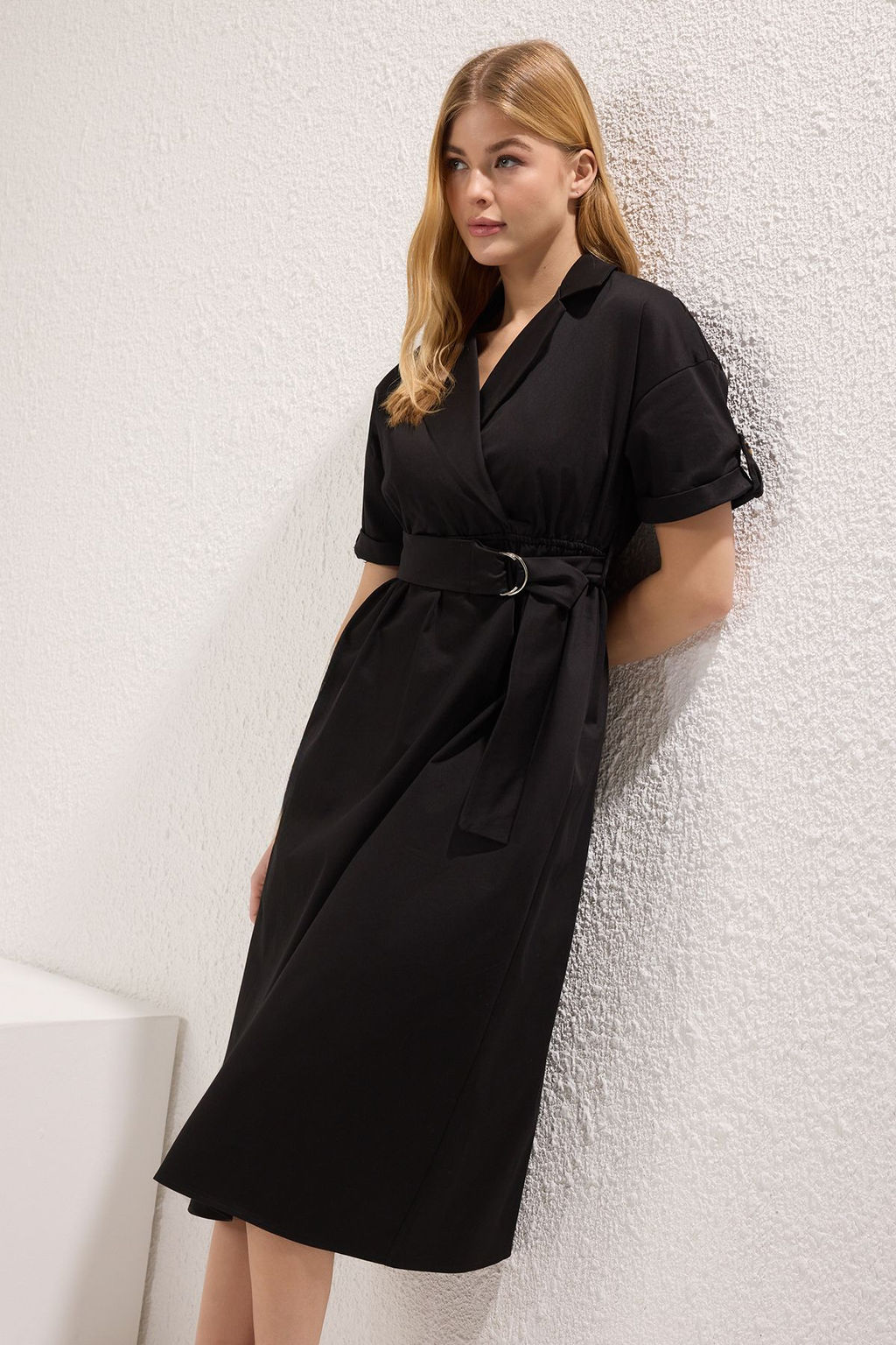 TRENDYOLMILLA Siyah Kusakl? Duz A Kesim Midi Dokuma Elbise TWOSS25EL00178 фото 6