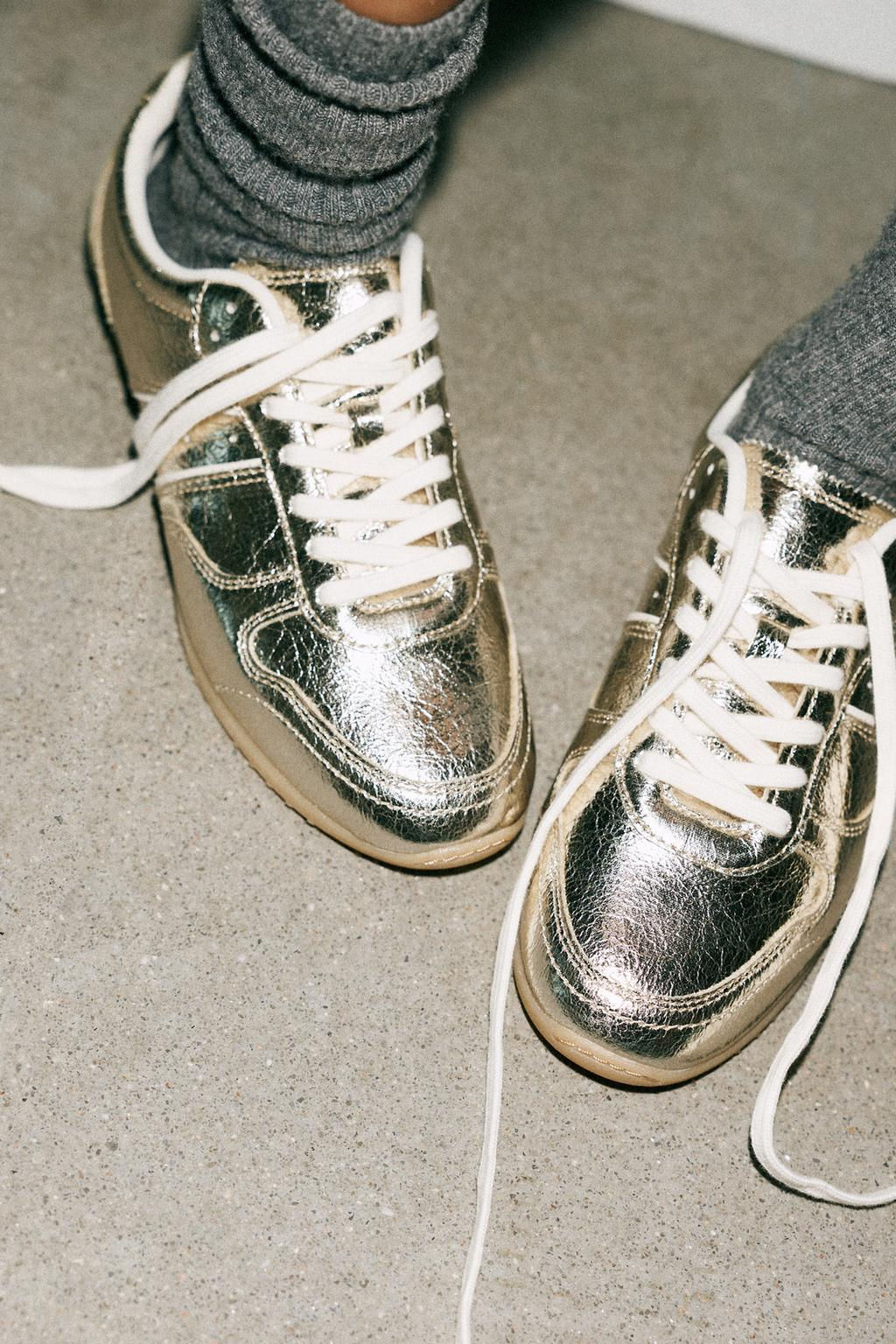 METALLIC-EFFECT TRAINERS - Zara фото 4