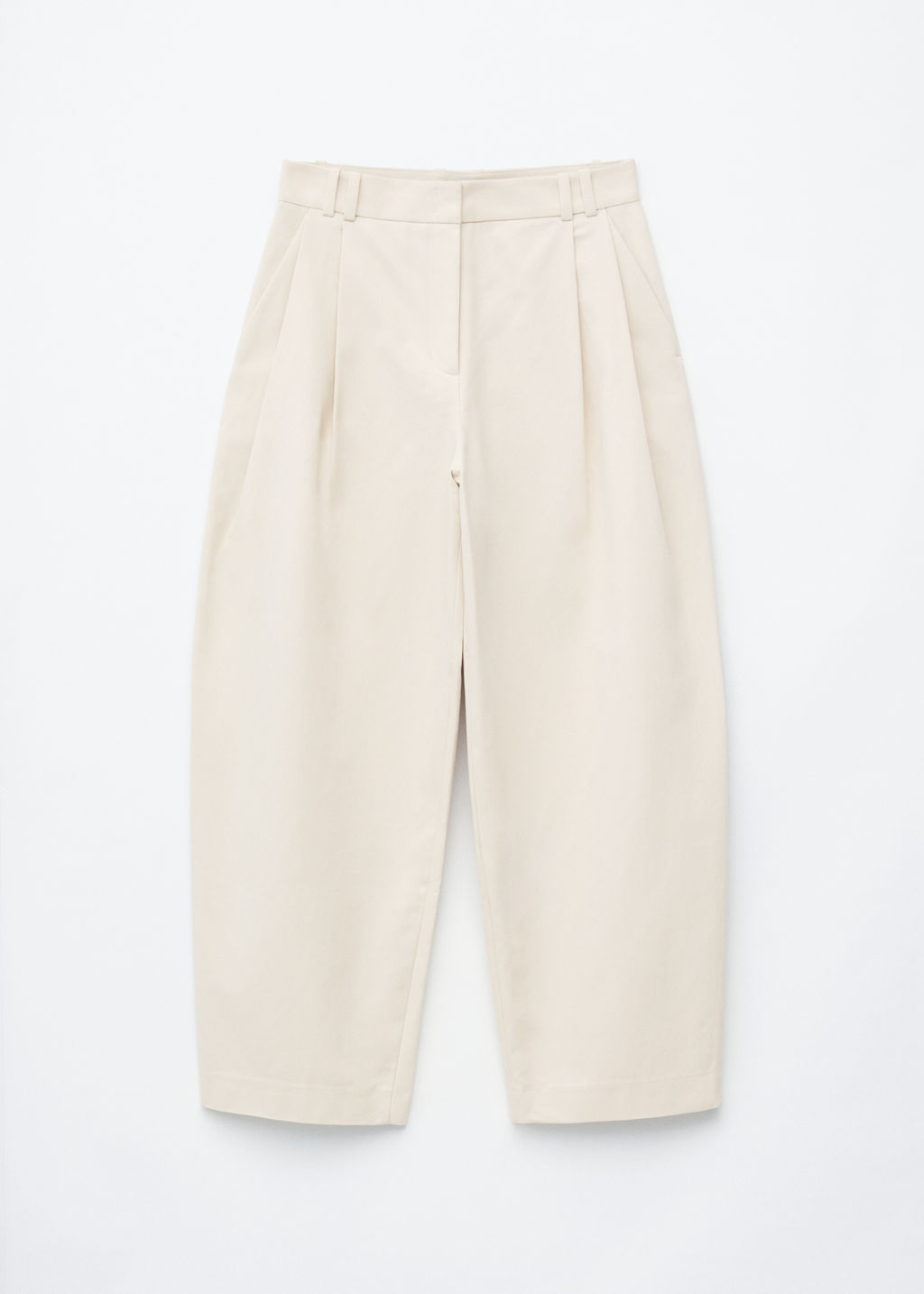 Pantalones recortados con perneras de barril