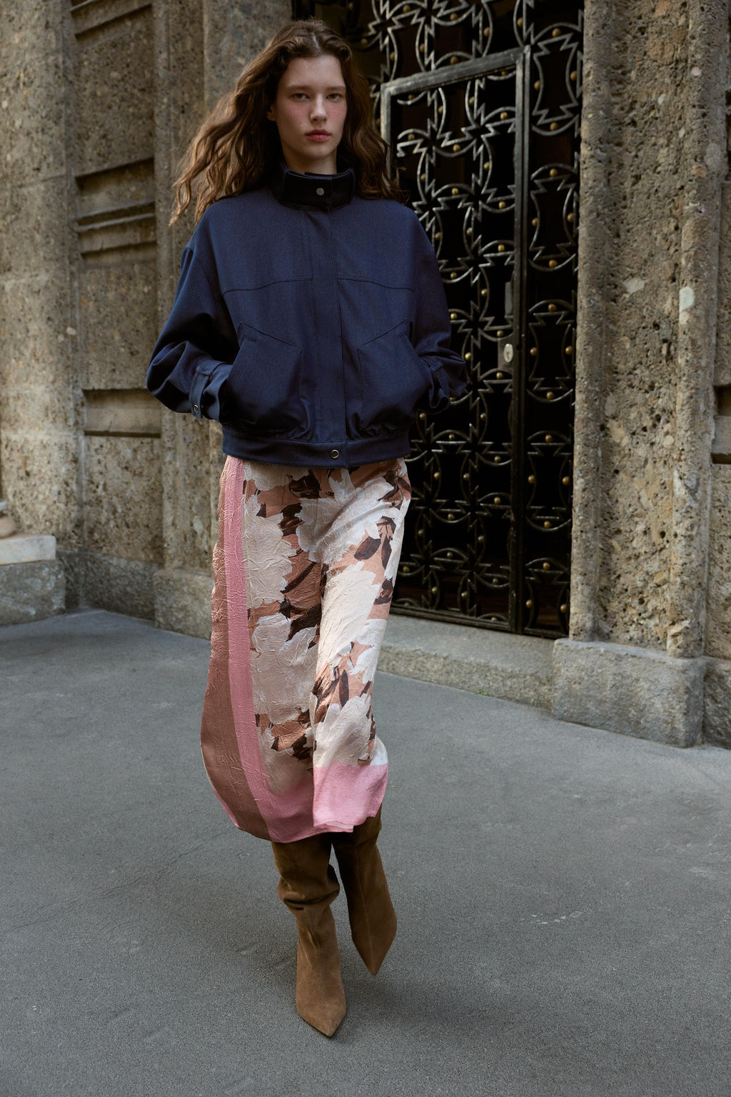 FLORAL PRINT SATIN MIDI SKIRT