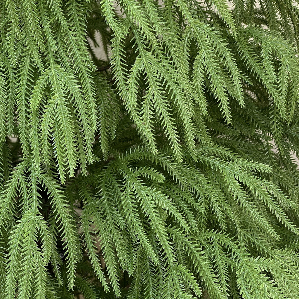 Ёлка 210 см "Хвойные лапки" резина (672 ветки)