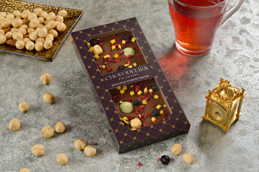 Шоколад молочный с украшением Манго, фундук, лайм 80 гр - Chokodelika фото 4