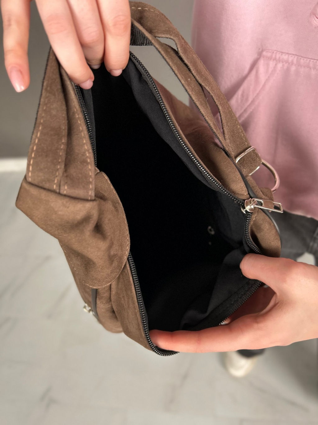 Сумка-рюкзак женская из телячьей кожи