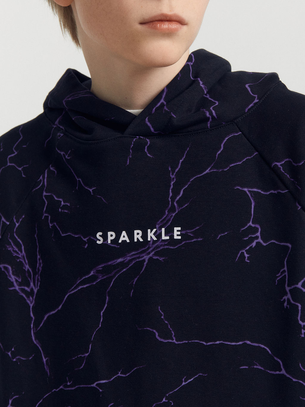 Анорак для мальчиков черный с принтом молнии - Mark formelle фото 10