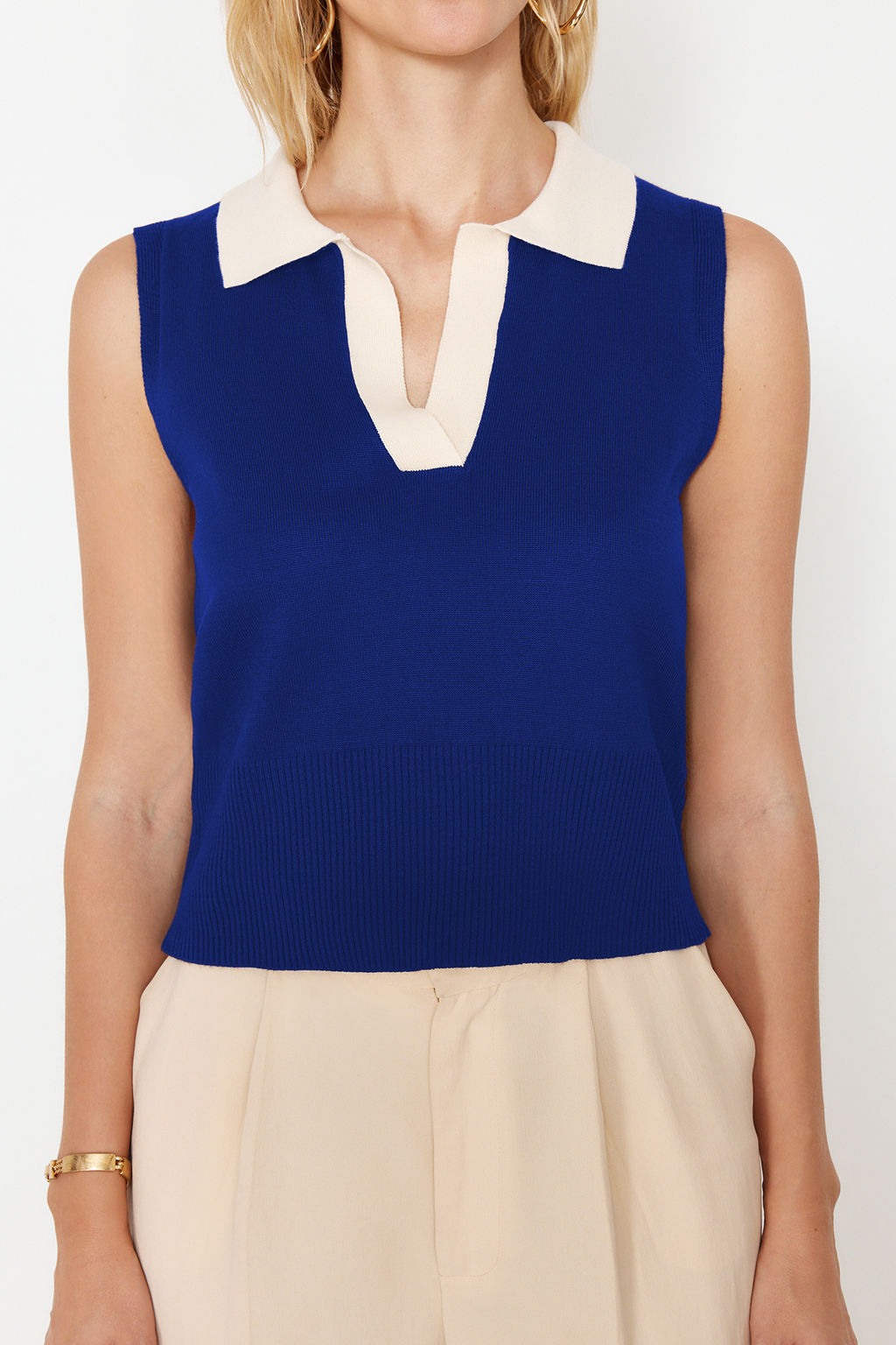 Koyu Saks Polo Yaka T-Shirt Gorunumlu Bluz TWOSS24BZ00273