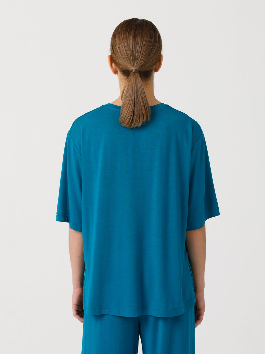 Комплект из футболки и брюк - Stilla фото 11