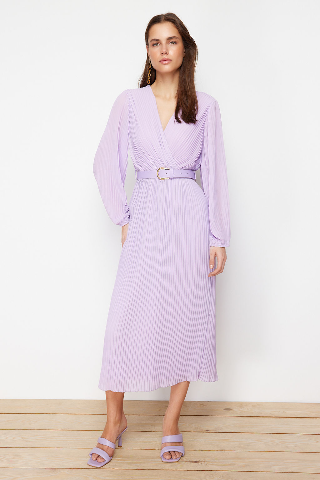 TRENDYOLMILLA Siyah Kemerli A Kesim Piliseli Maxi Astarl? Sifon Dokuma Elbise TWOAW24EL00471  фото 3