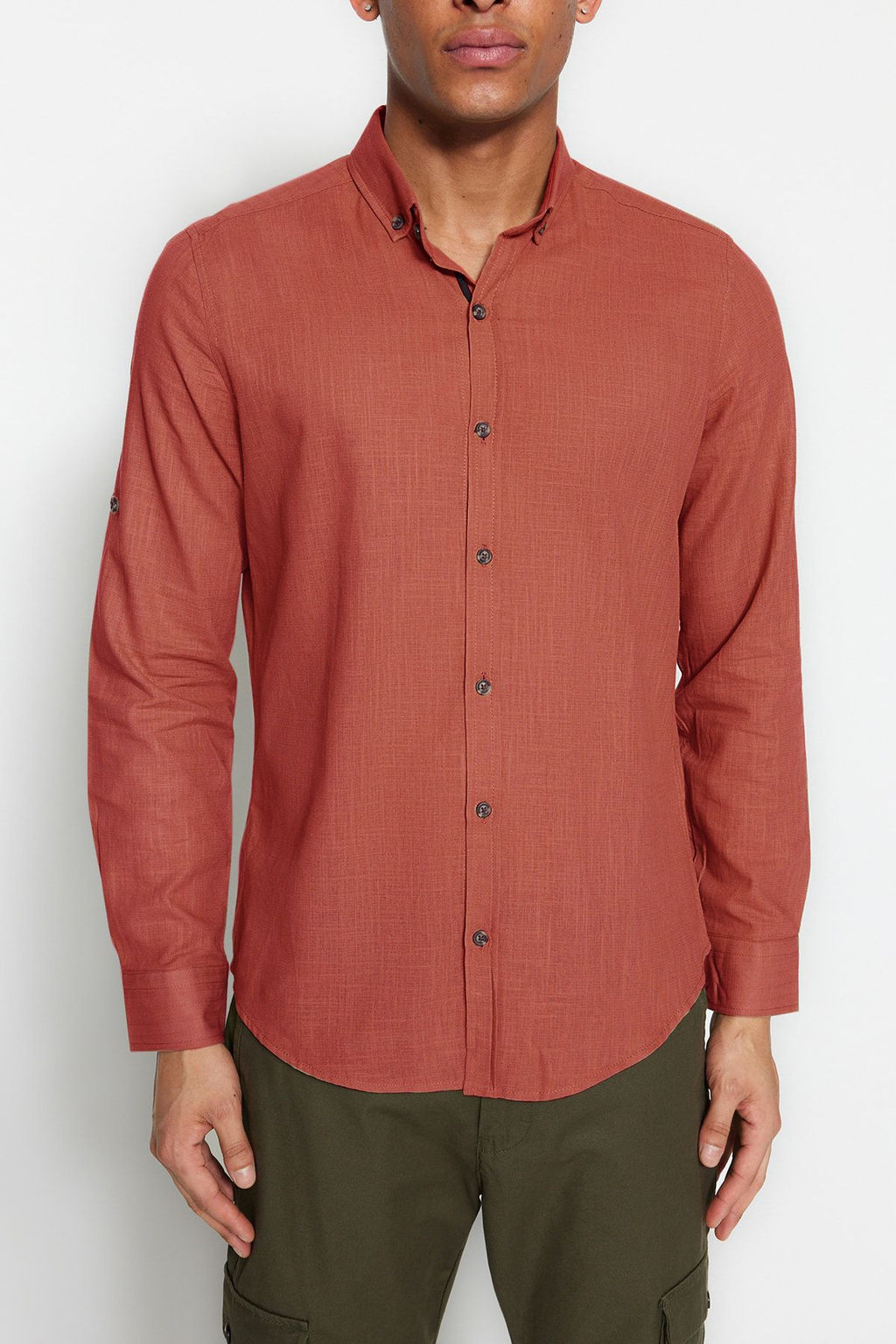 TRENDYOL MAN Koyu Yesil Dugmeli Yaka Apoletli Slim Fit Uzun Kol %100 Pamuklu Keten Gorunumlu Gomlek TMNSS20GO0189 - Trendyolmilla фото 91