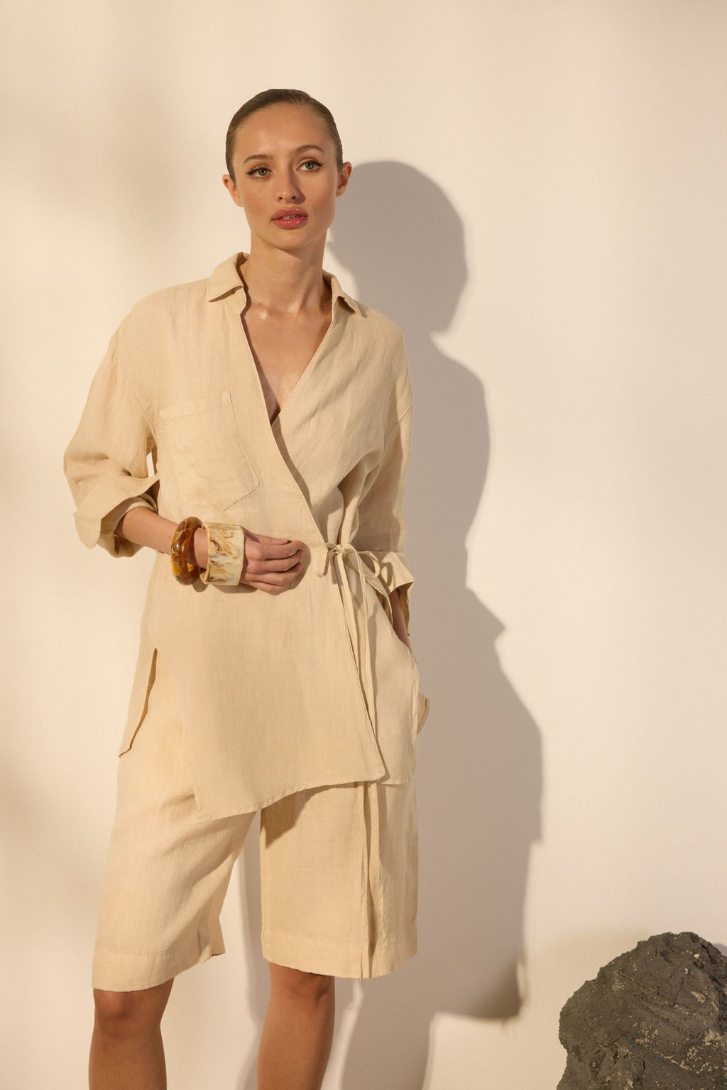 Trendyolmilla Bej %100 Keten Kruvaze Baglama Detayl? Gomlek TWOSS25GO00129