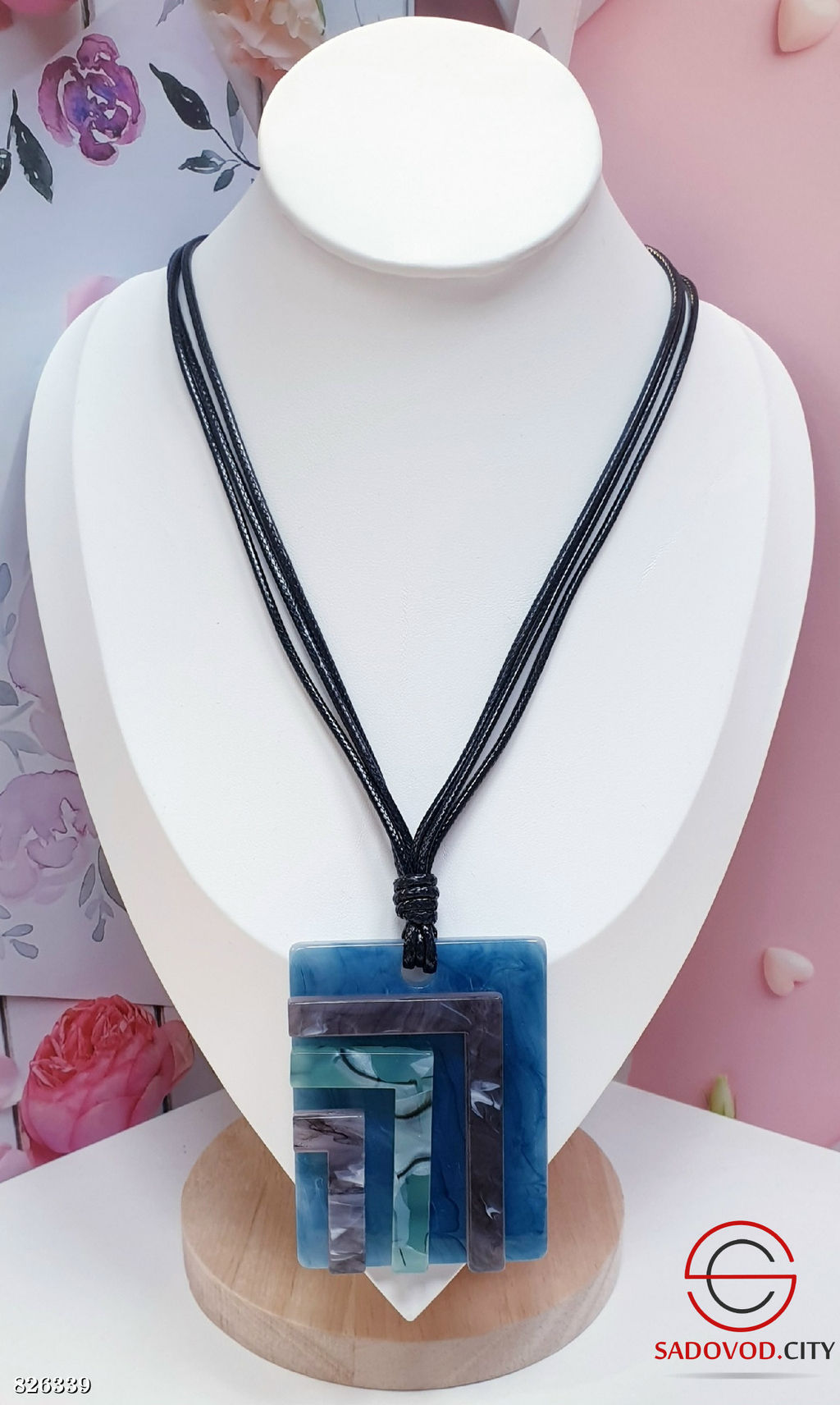 Колье женское на шею с камнем