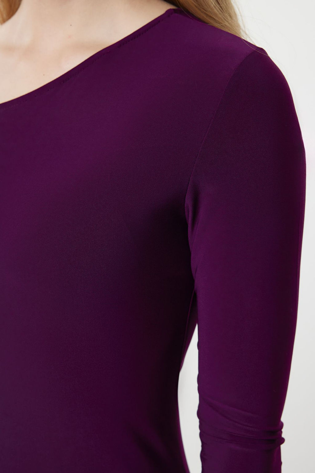 TRENDYOLMILLA Murdum Duz Asimetrik Yaka Detayl? Vucuda Oturan Esnek Maxi Orme Elbise TWOAW25EL00106  фото 9