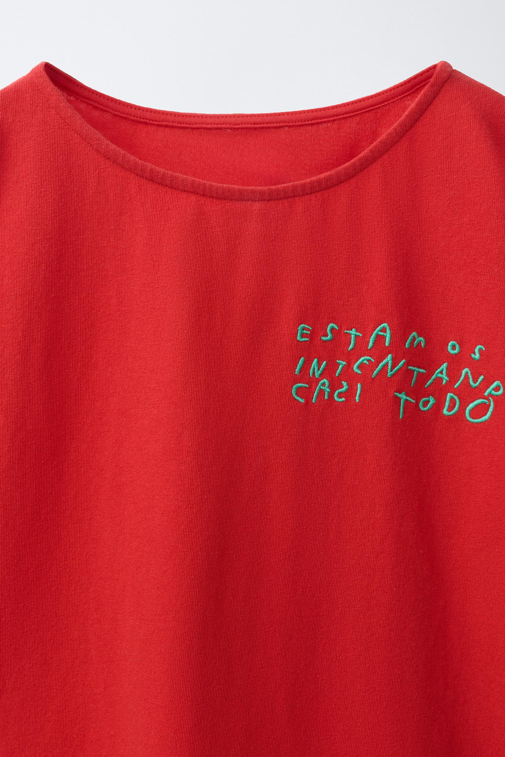 CAMISETA TEXTO BORDADO CLARA CEBRIAN  / Rojo - Zara фото 3