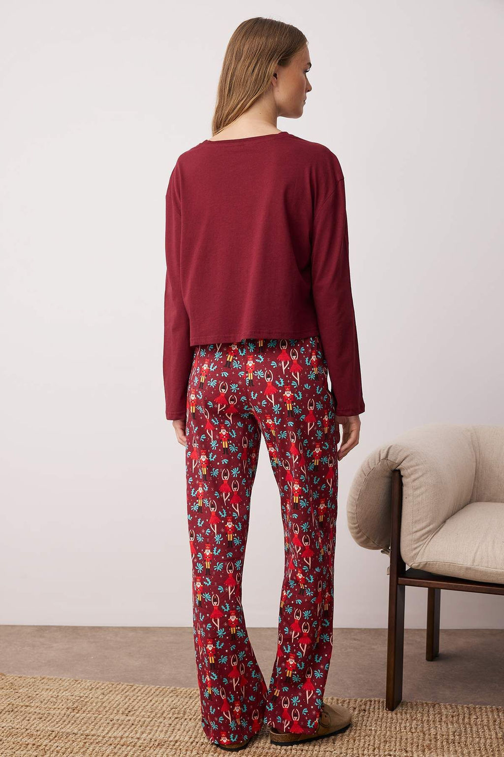 Trendyolmilla Bordo %100 Pamuklu Y?lbas? Temal? Orme Pijama Tak?m? THMAW23PT00318