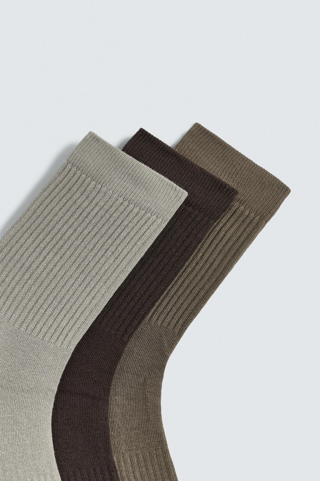 3-PACK OF RIBBED SOCKS