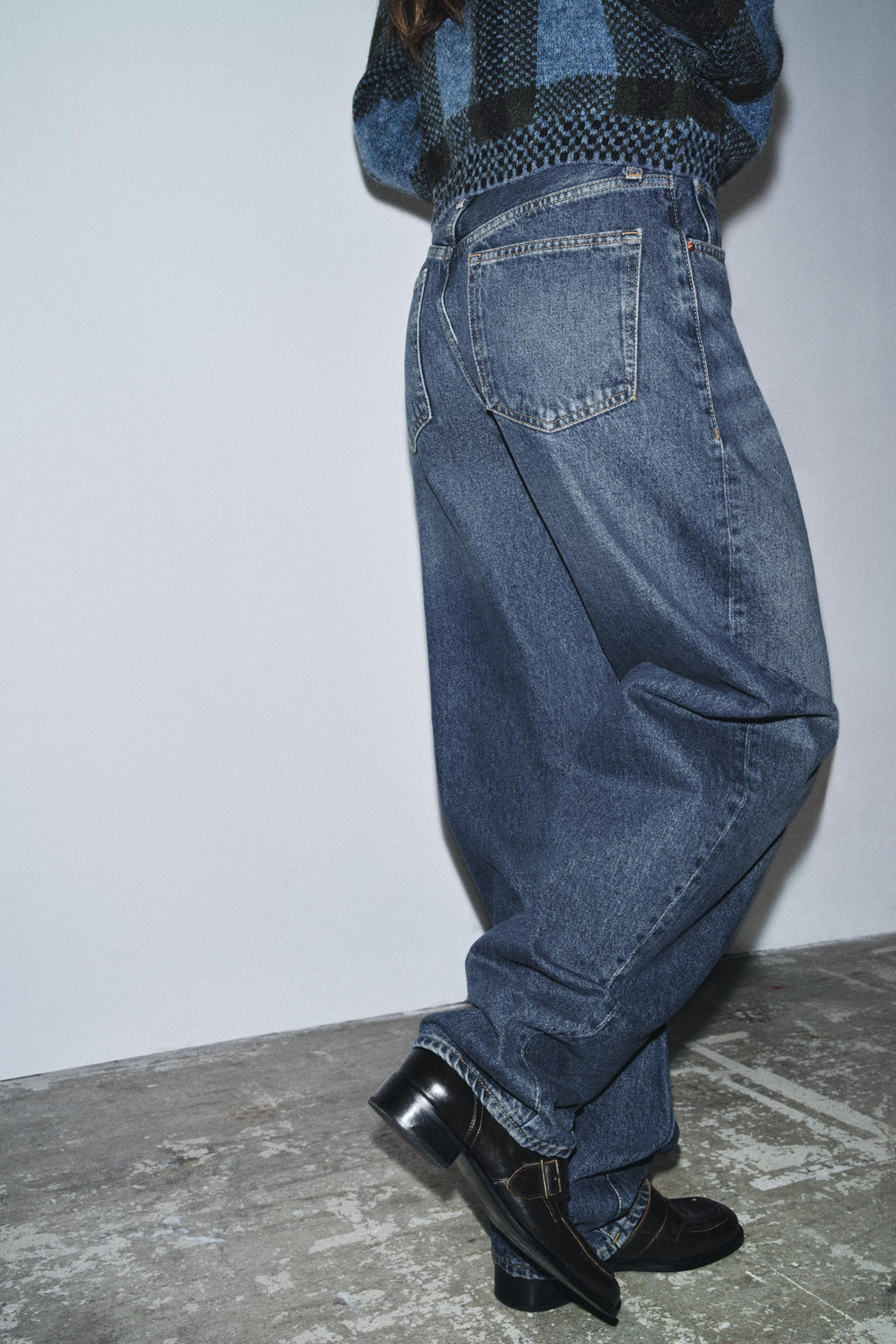 ZW COLLECTION BALLOON HIGH-WAIST JEANS - Zara фото 4