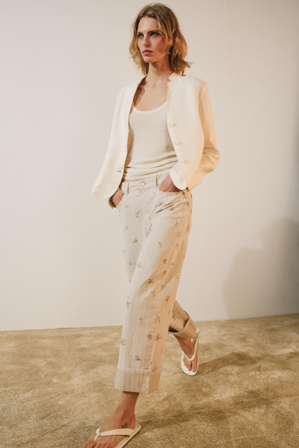 JEANS ZW COLLECTION TAPERED TIRO MEDIO FLORES / Beige - Zara фото 5