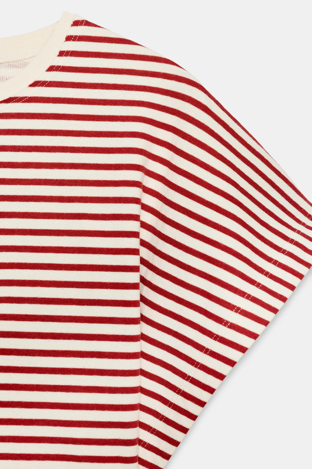 CAMISETA ENTALLADA RAYAS / Raya Roja